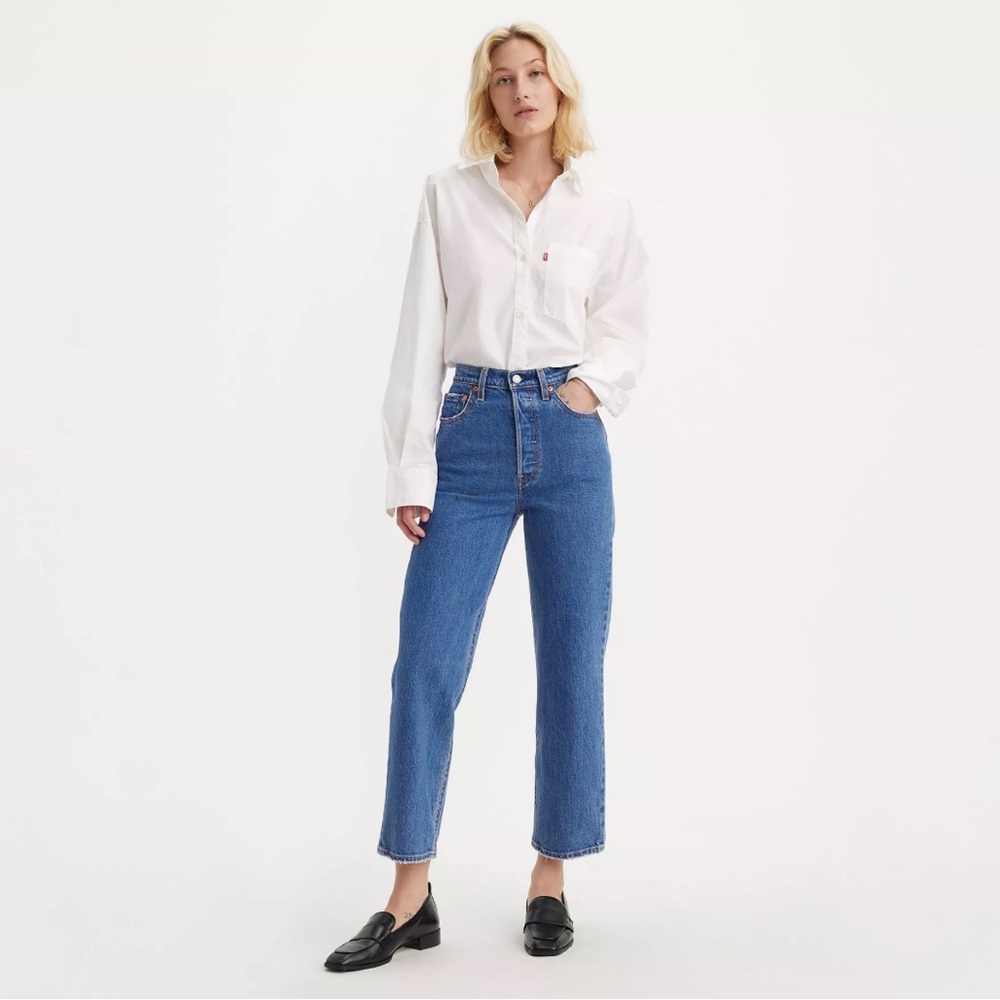 Levi’s Ribcage Ankle Jeans in Jazz Pop wash